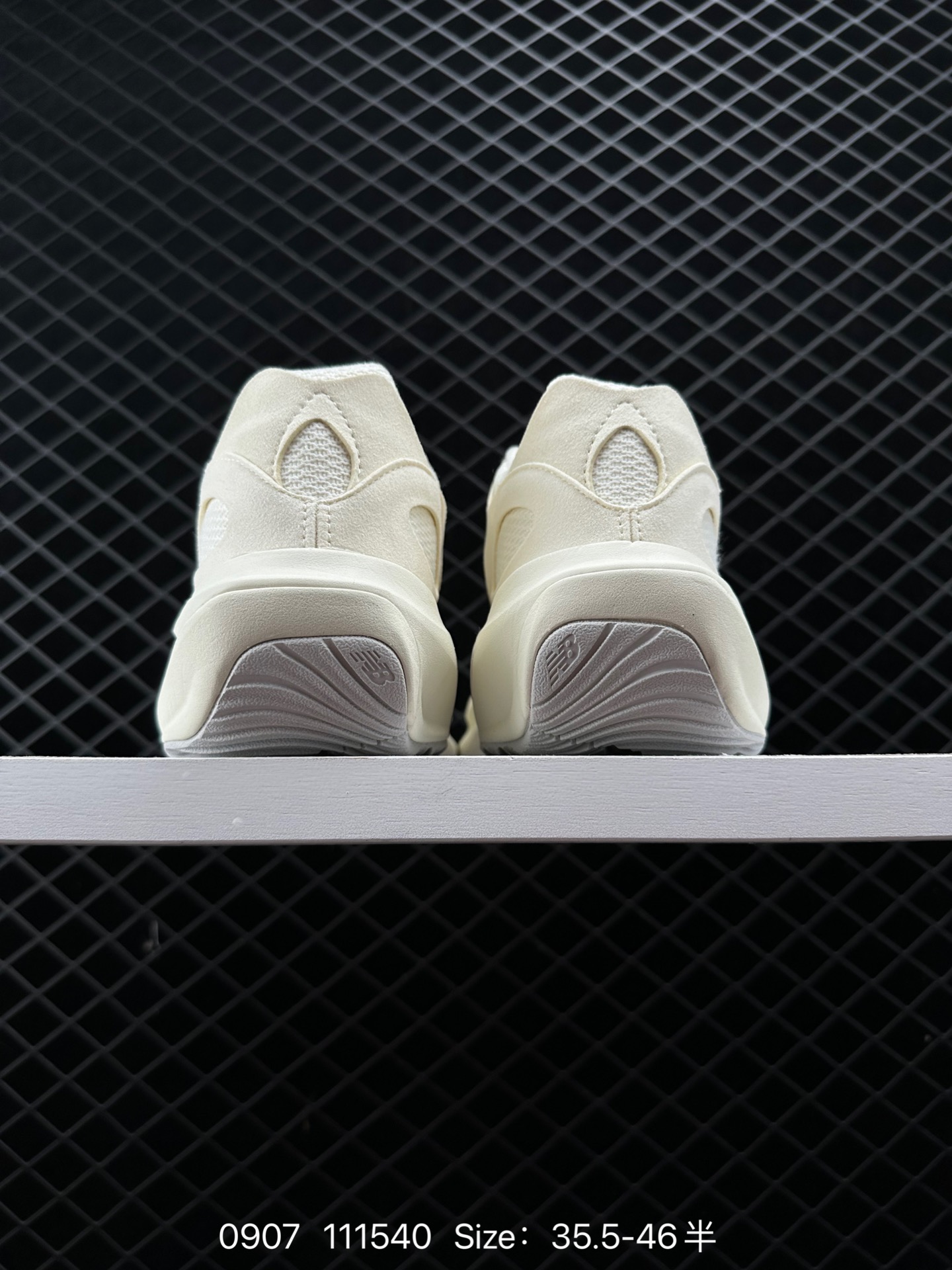 New Balance  UWRPOBGC